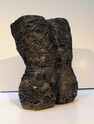 Knees, 2004, 31 cm x 46 cm x 10 cm, Aluminum